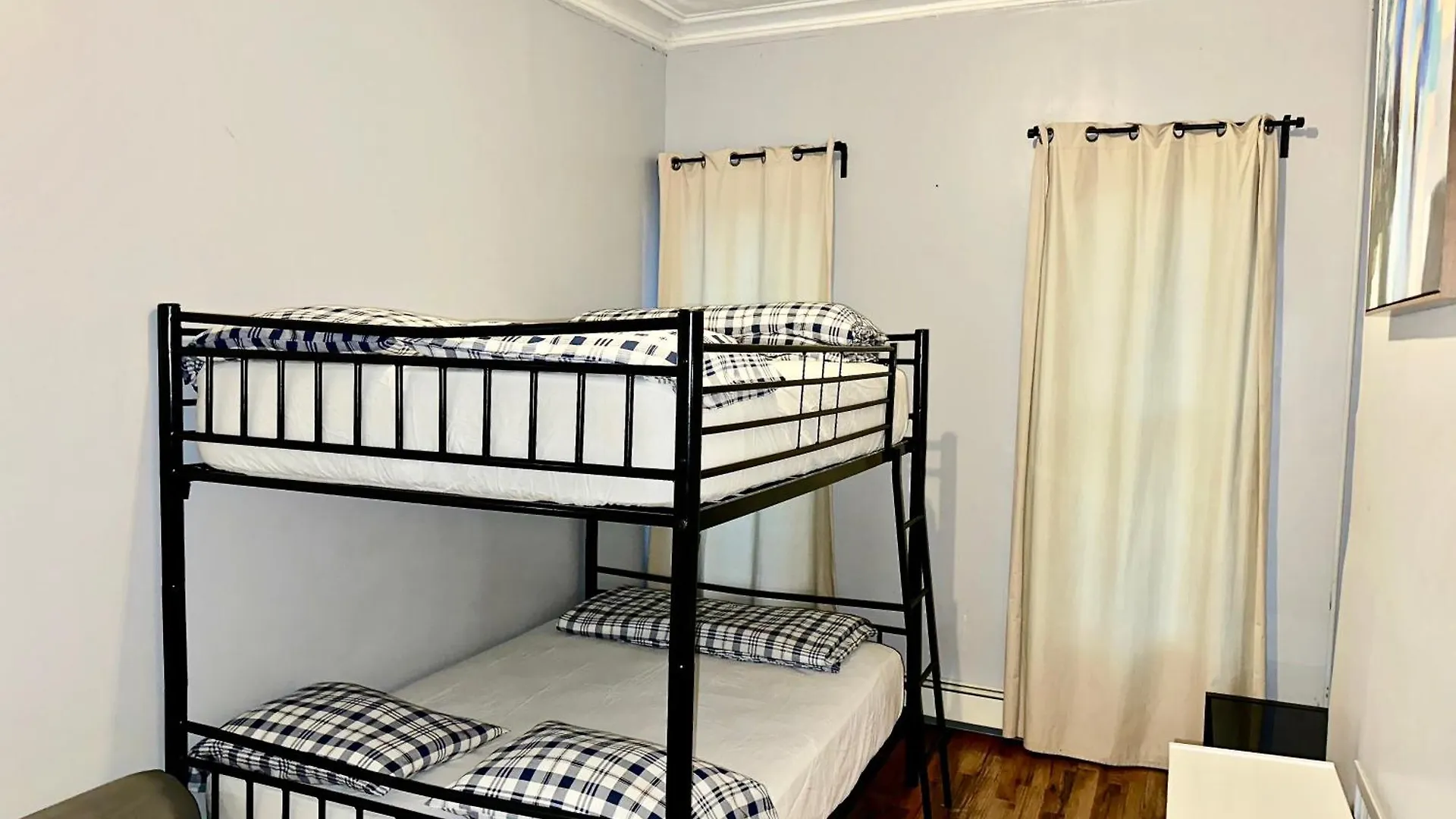 Paradise Rentals location